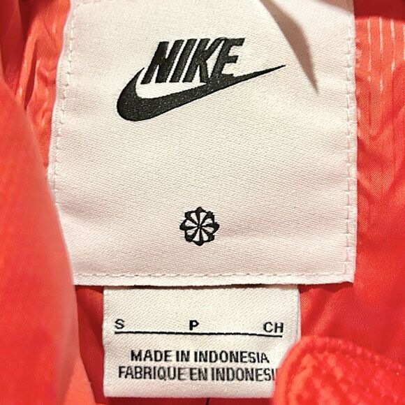 Nike Sportswear Men’s Size S Red Club Winter Heavyweight Puffer Jacket - Picture 7 of 8